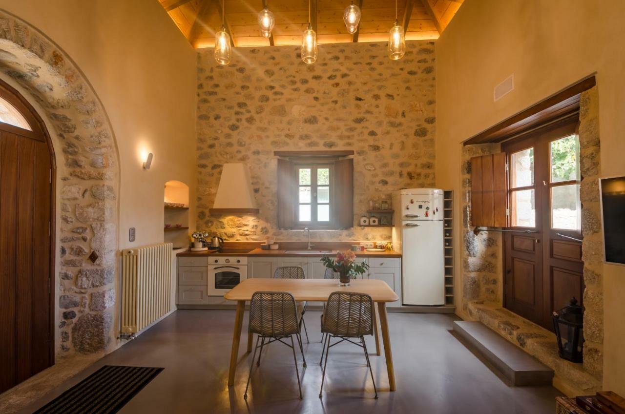 Villa Panthemis à Leonídion Extérieur photo